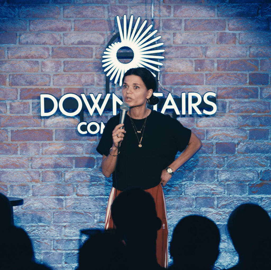 mo de weryha im downstairs comedy club